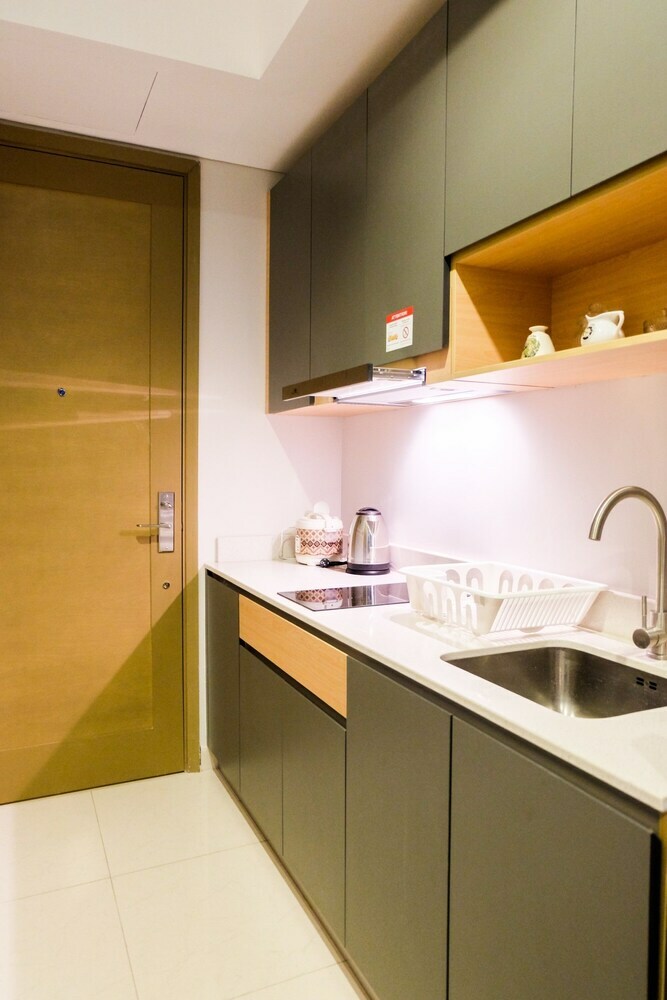 Minimalist Studio Apartment At Taman Anggrek Residences