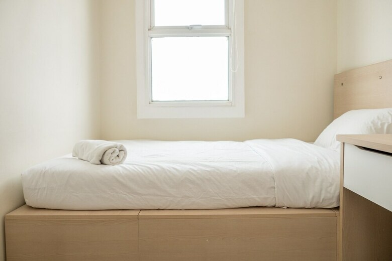 Relaxing 2br Apartment At Parahyangan Residence