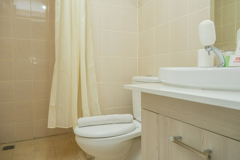 Relaxing 2br Apartment At Parahyangan Residence