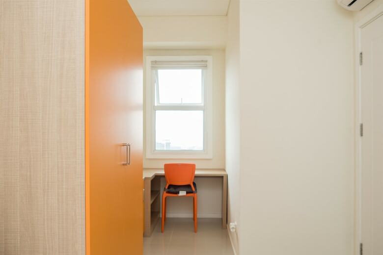 Elegant 2br Apartment At Parahyangan Residence