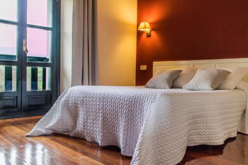 Hotel Monta�as De Covadonga