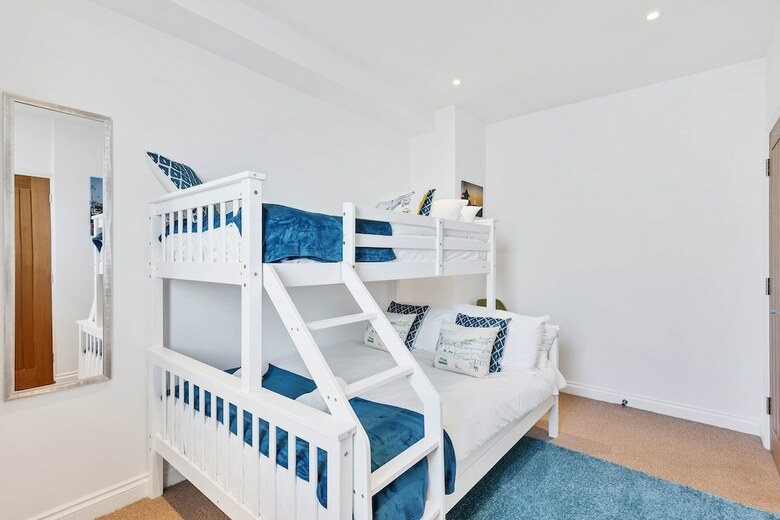 Apartamentos Seaview Heights-2 Bedroom Loft Style Apt