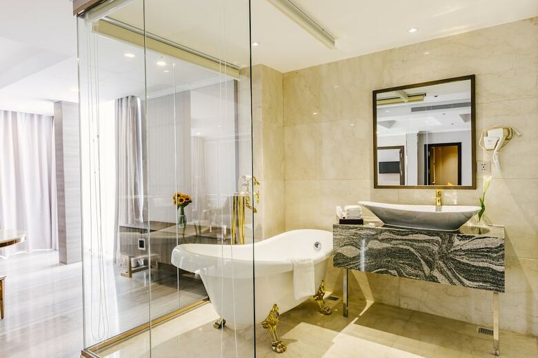 Hotel Winsuites Saigon