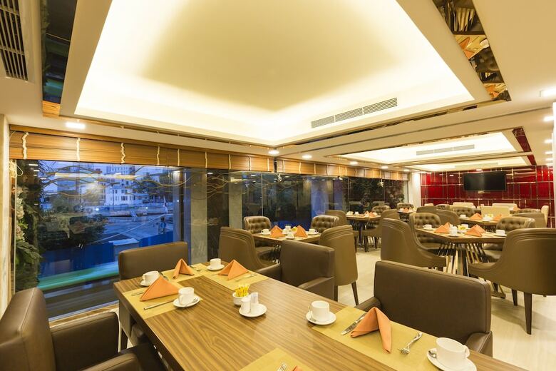 Hotel Winsuites Saigon