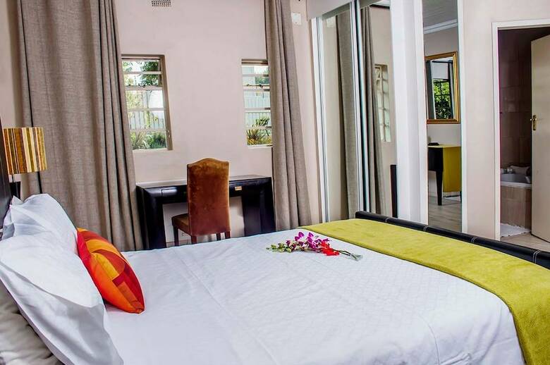 Hotel Four Seasons Lehae Guest House