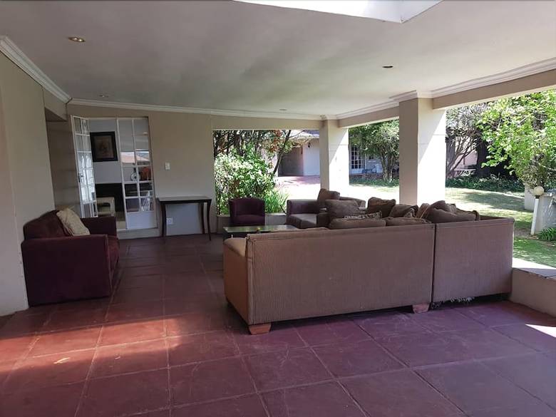 Hotel Four Seasons Lehae Guest House