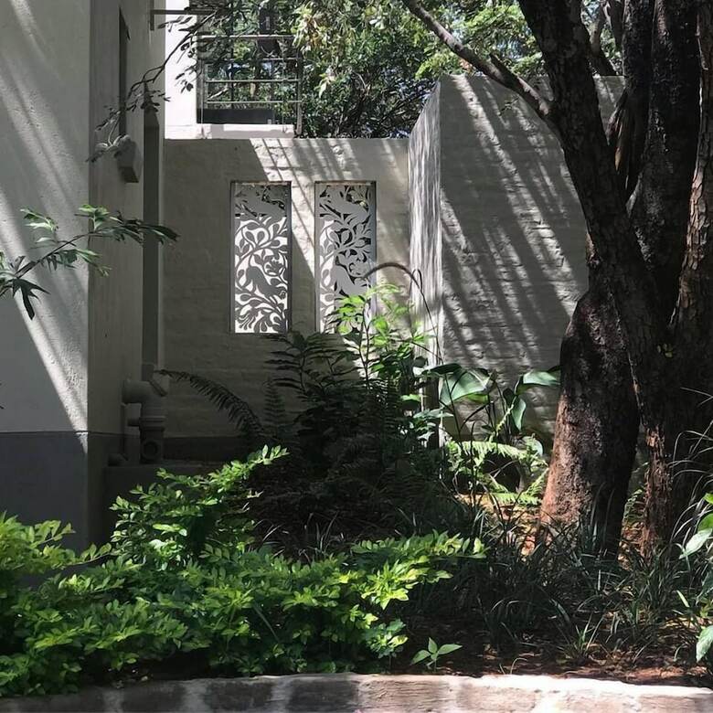 Hotel 528  Victoria Falls Guest House