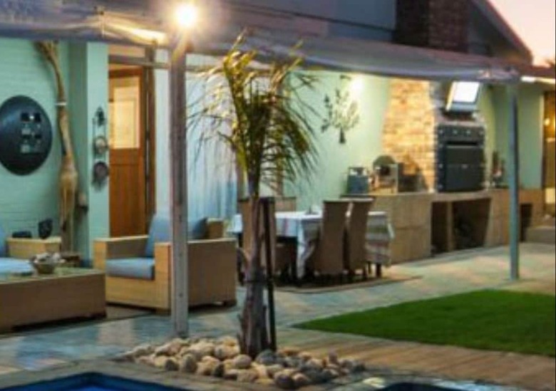 Bed & Breakfast Hobie Beach Guest House