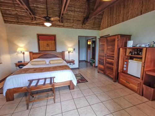 Villa Blanca Cloud Forest Hotel & Nature Reserve