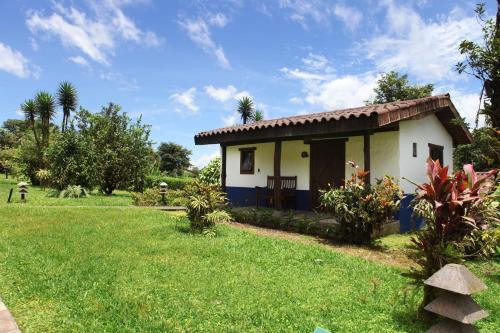 Villa Blanca Cloud Forest Hotel & Nature Reserve