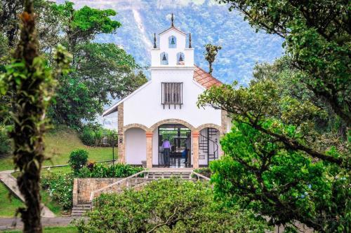Villa Blanca Cloud Forest Hotel & Nature Reserve