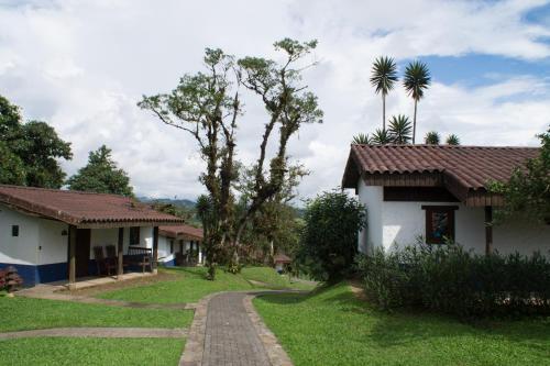 Villa Blanca Cloud Forest Hotel & Nature Reserve