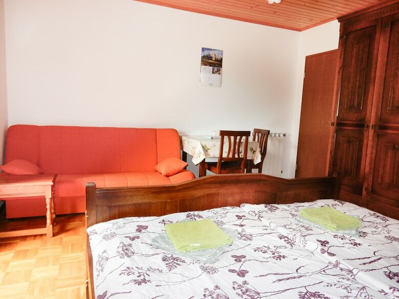 Hotel Apartments And Rooms Kravanja