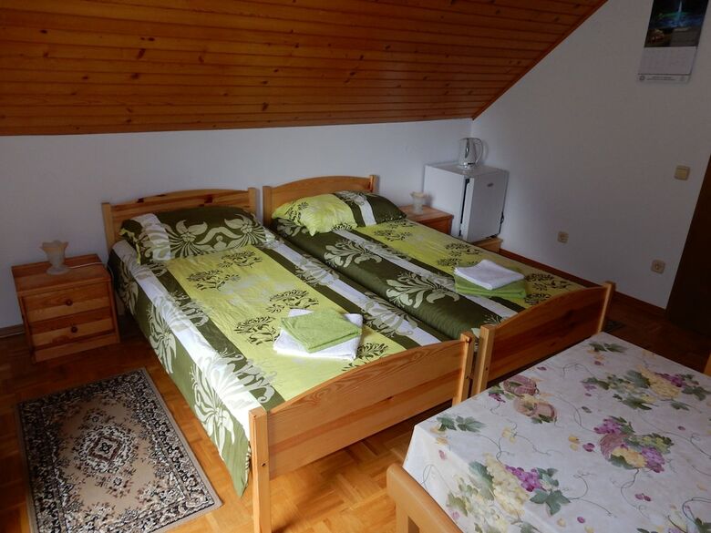 Hotel Apartments And Rooms Kravanja