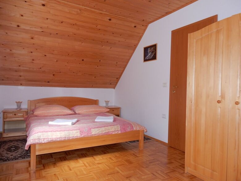 Hotel Apartments And Rooms Kravanja
