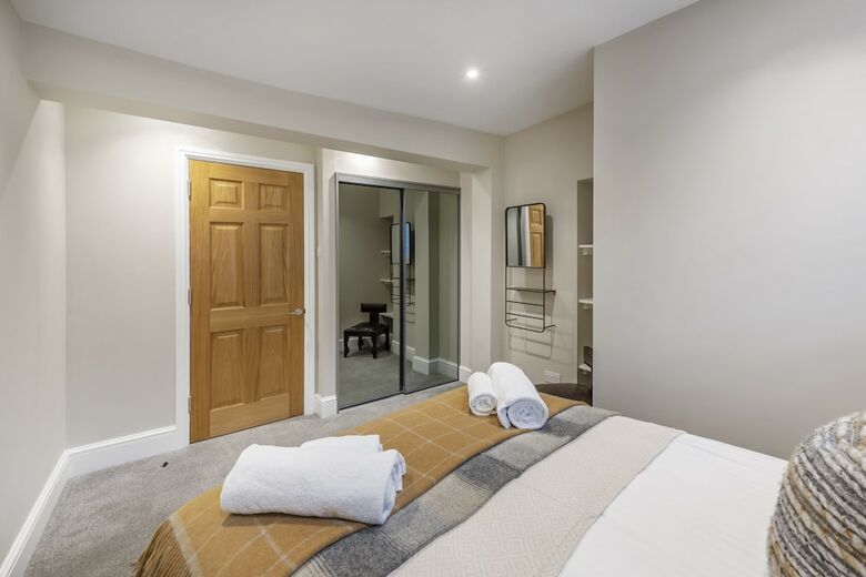 Superior Stays Luxury Apartments - Bath City Centre