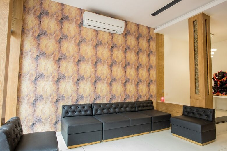 Hotel Anroute Stays South Tukoganj