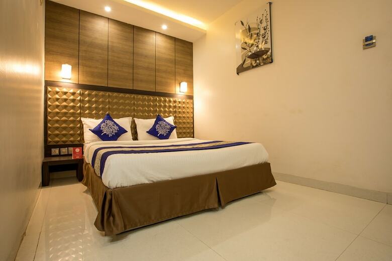 Hotel Anroute Stays South Tukoganj