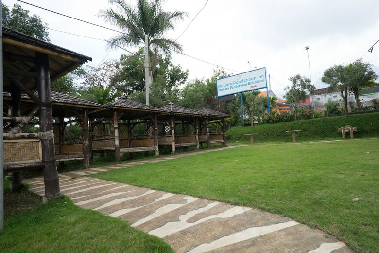 Hostal Oyo 565 Mutiara Panderman Inn Syariah