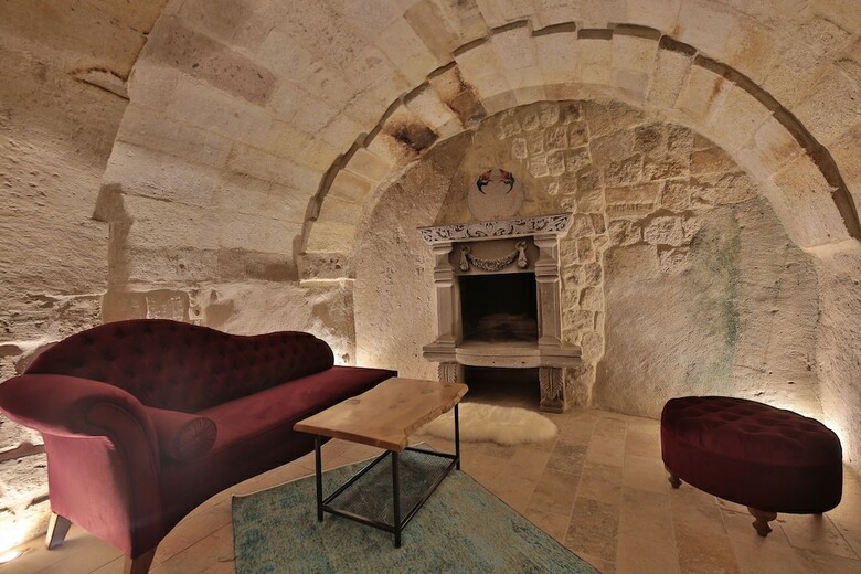 Hotel Taru Cave Suites