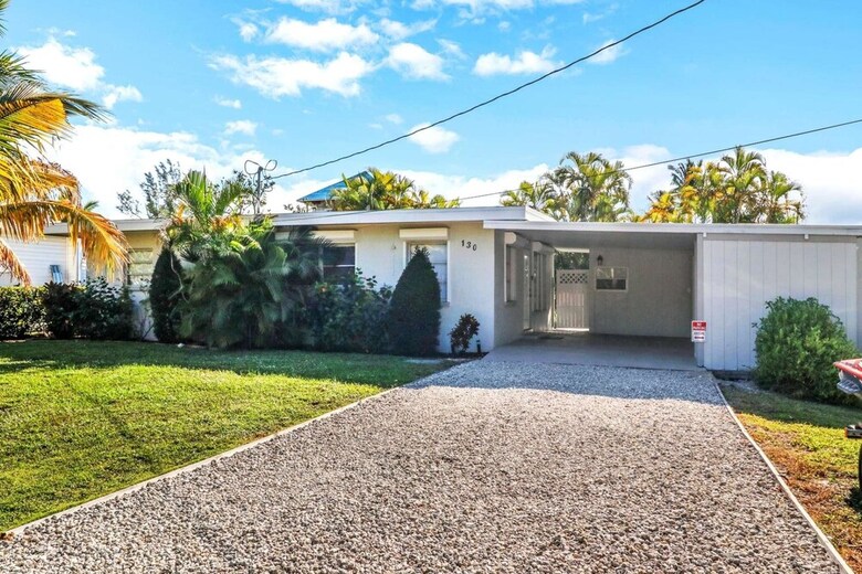 Flamingo Street Bungalow, Walk To Beach