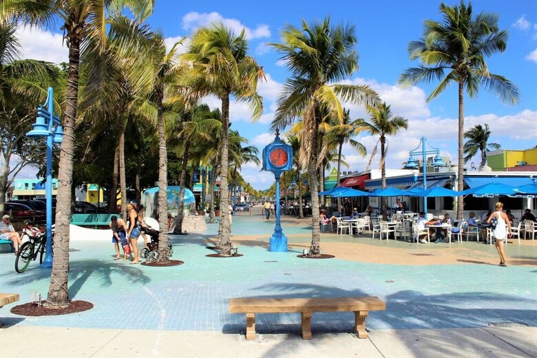 Flamingo Street Bungalow, Walk To Beach