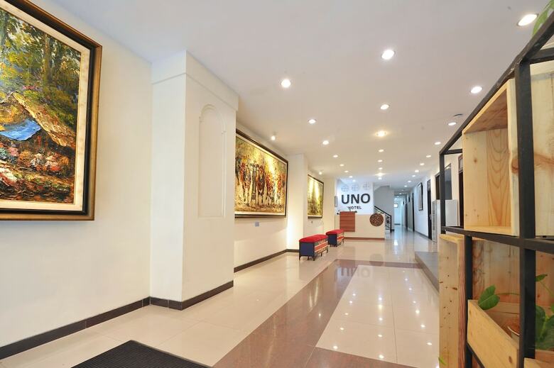 Hostal Uno Hotel