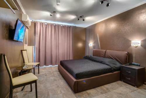Grey Hotel