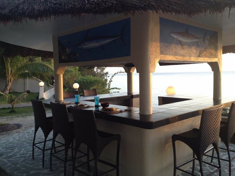 Hotel Cabilao Sunset Dive & Beach Resort