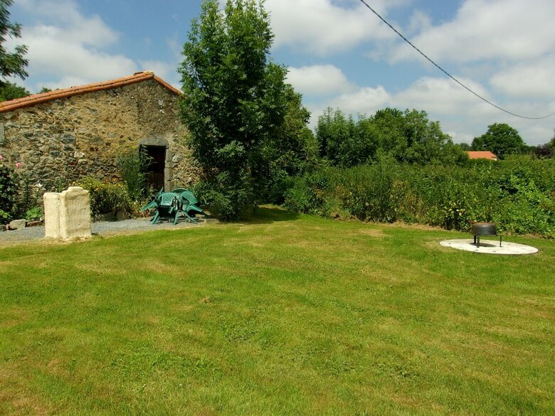 Bed & Breakfast Fortified French Retreat