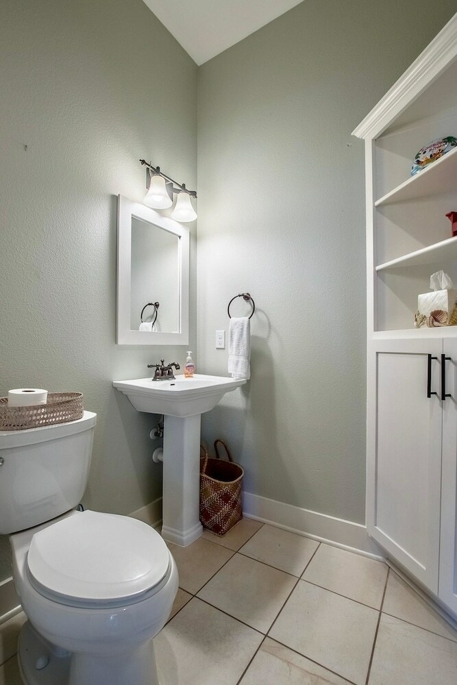 Cinnamon Shore- Happy Kat Cottage II 157 Be