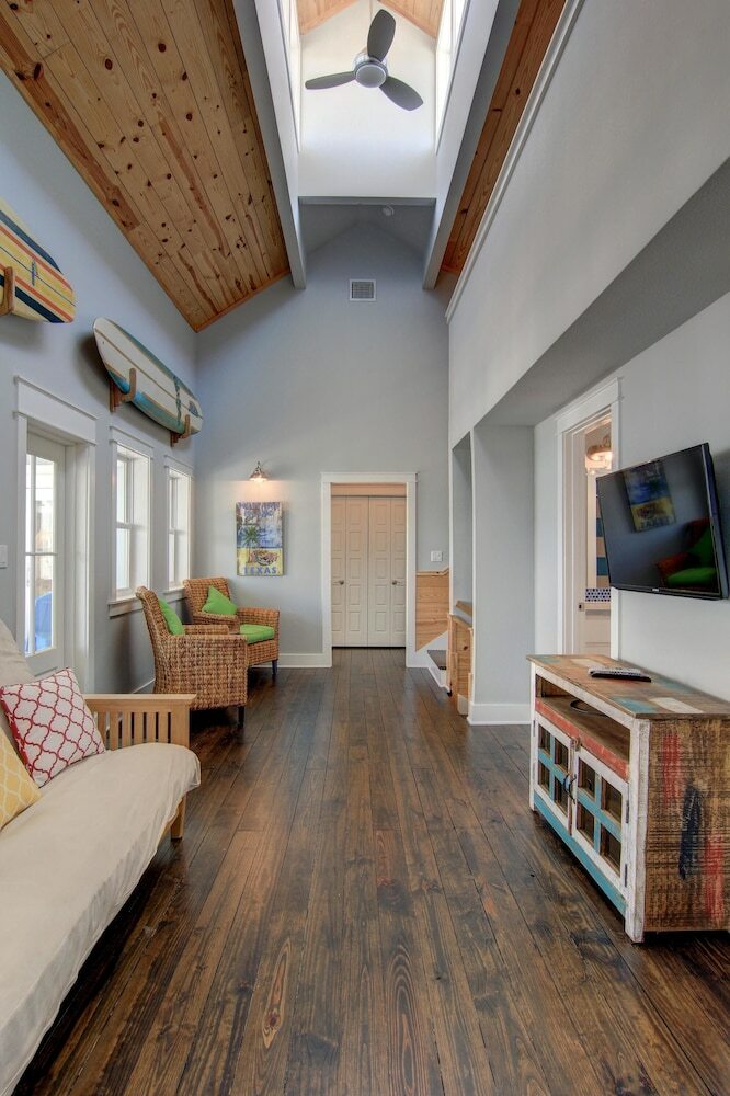 Cinnamon Shore- Seafare 251 Be