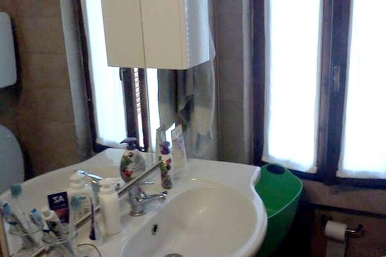 Apartment With 4 Bedrooms In Parma, With Terrace