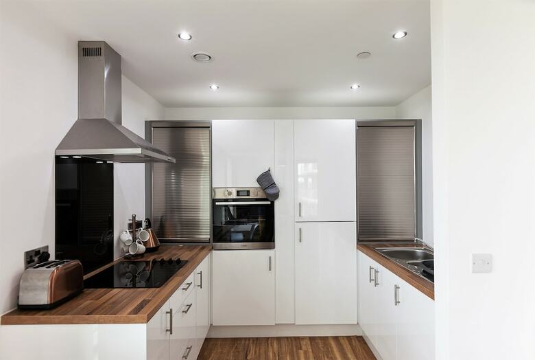 Beautiful Apartments In Media City