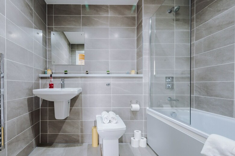 Beautiful Apartments In Media City