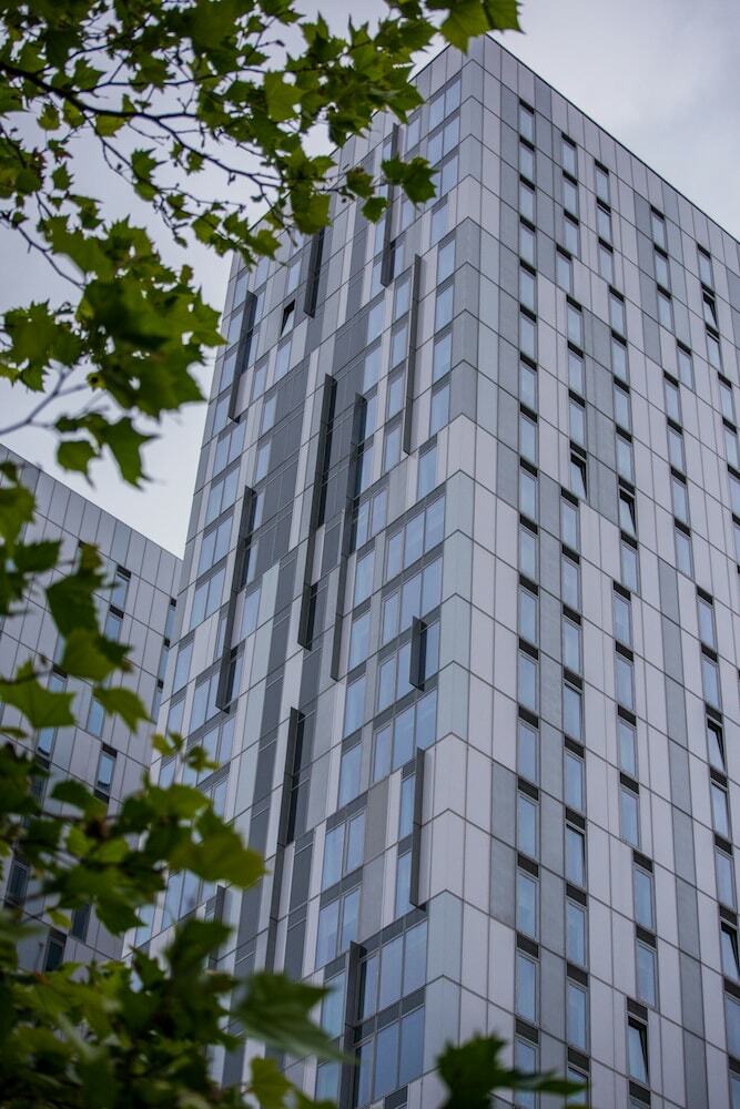 Beautiful Apartments In Media City