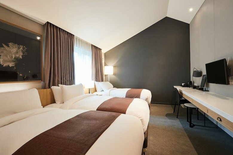 Eden Paradise Hotel