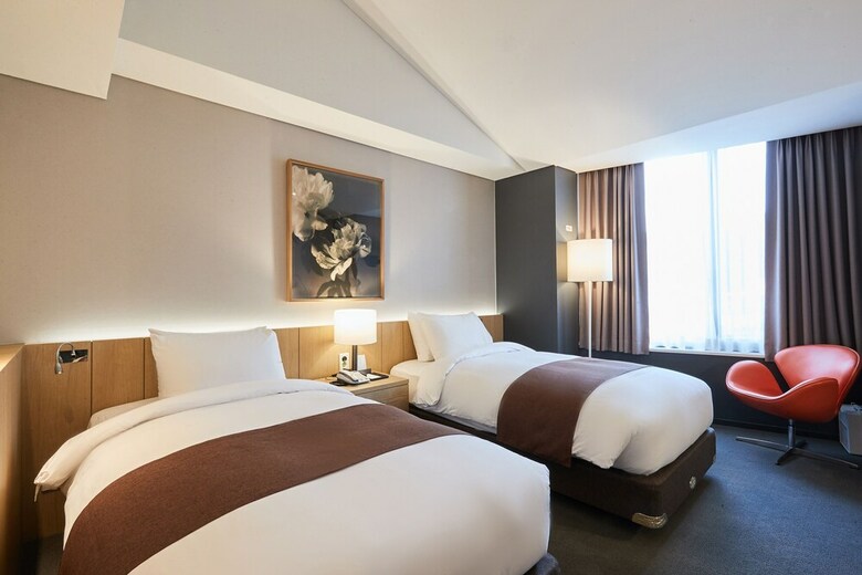 Eden Paradise Hotel