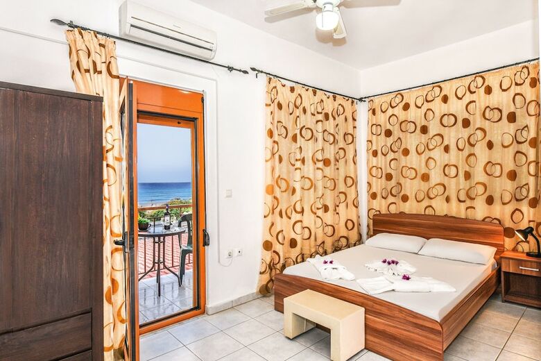 Hotel En Plo Rooms