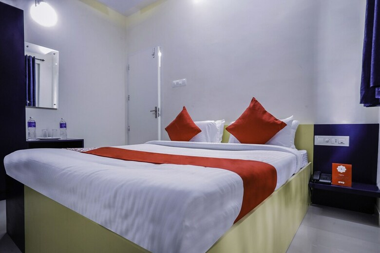 Hotel Oyo 15825 Blue Berry Apartments