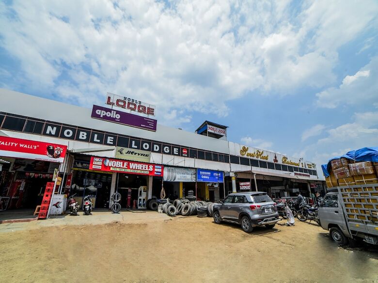 Hotel Oyo 18407 Noble Lodge