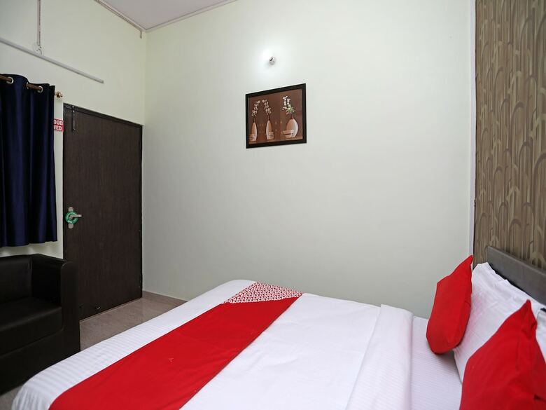 Hotel Oyo 17293 Country Residency