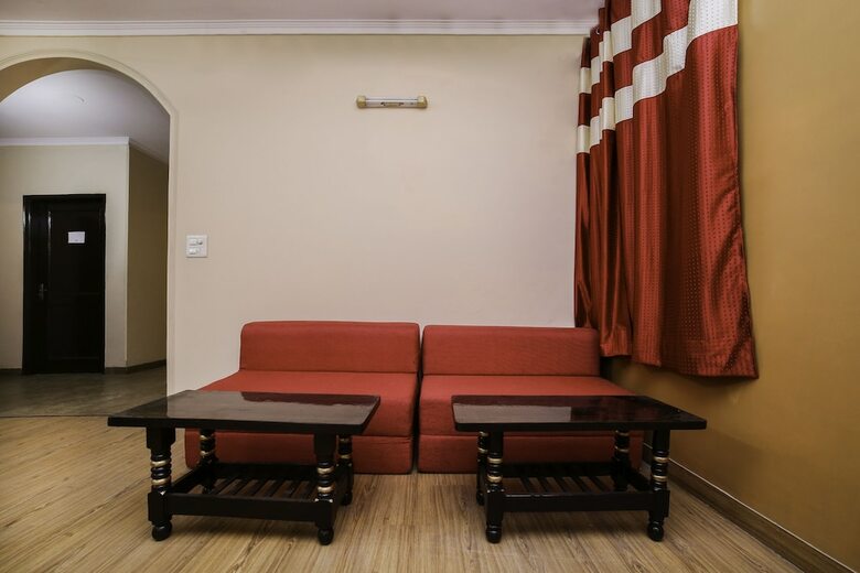 Hotel Oyo 26666 Refuge Home Stays