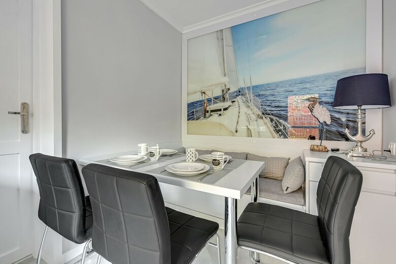 Dom & House - Apartments Villa Elen