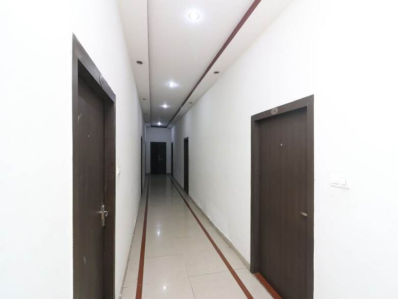 Oyo 22977 Hotel Alpine