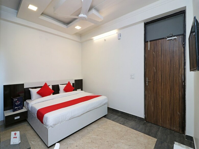 Oyo Flagship 15432 Hotel The Nest