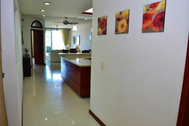 Condo Torre Diamante 305 By Mdr