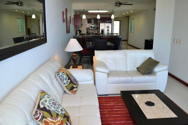 Condo Torre Diamante 305 By Mdr
