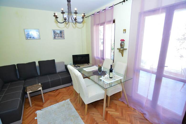 Apartamentos Holiday Home Cattaro