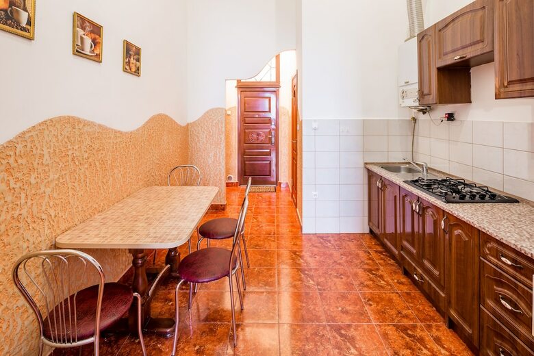 Apartament On Square Rynok Near Vernissage